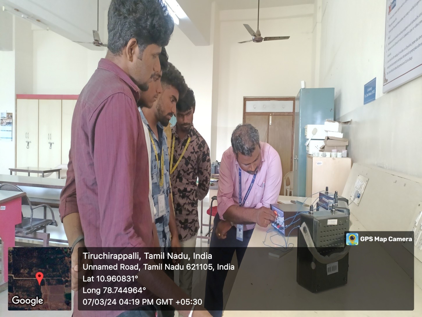 Electronic Devices and Circuits Lab